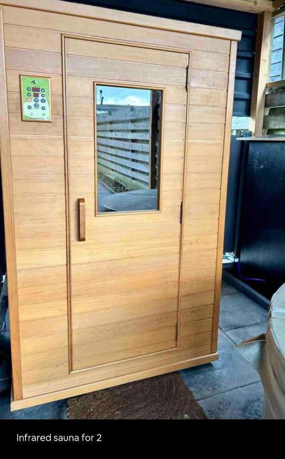 Tiny House With Sauna & Jacuzzi Near Amsterdam Vijfhuizen Exteriör bild